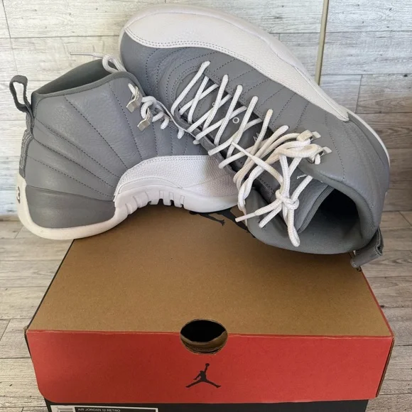 Air Jordan 12 Retro stealth men’s size 9.5 - Picture 1 of 8